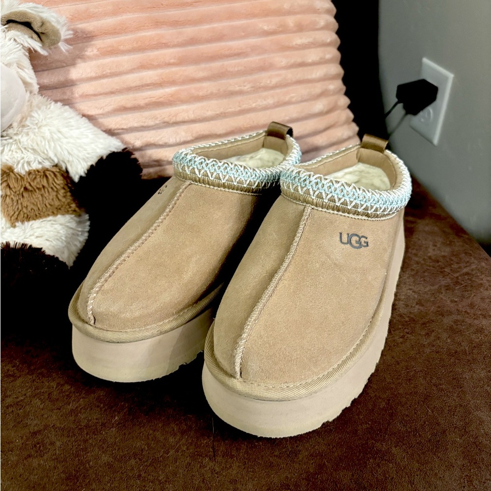 Ugg Tazz